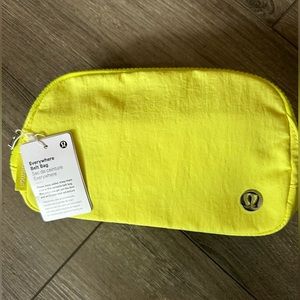 Lululemon everywhere belt bag “Elle”